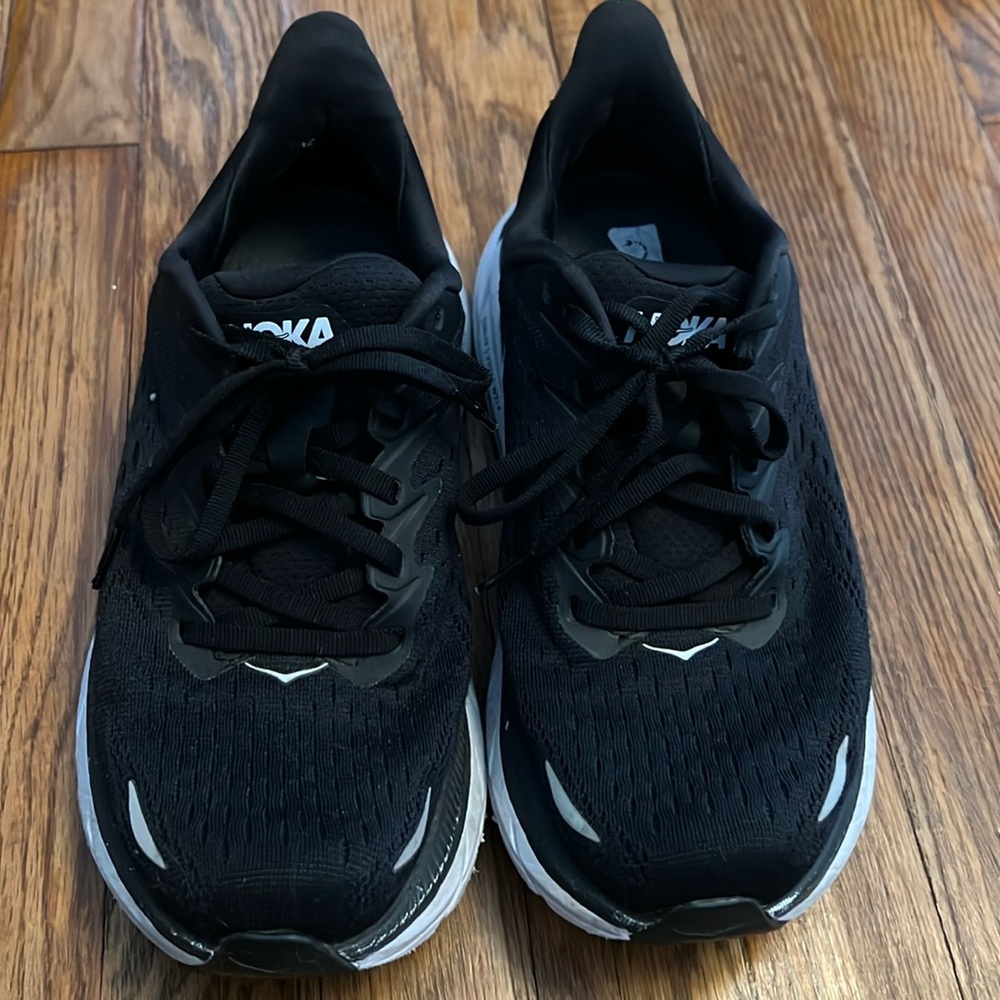 Hoka Clifton 8 Black & White - size 8.5 wide
